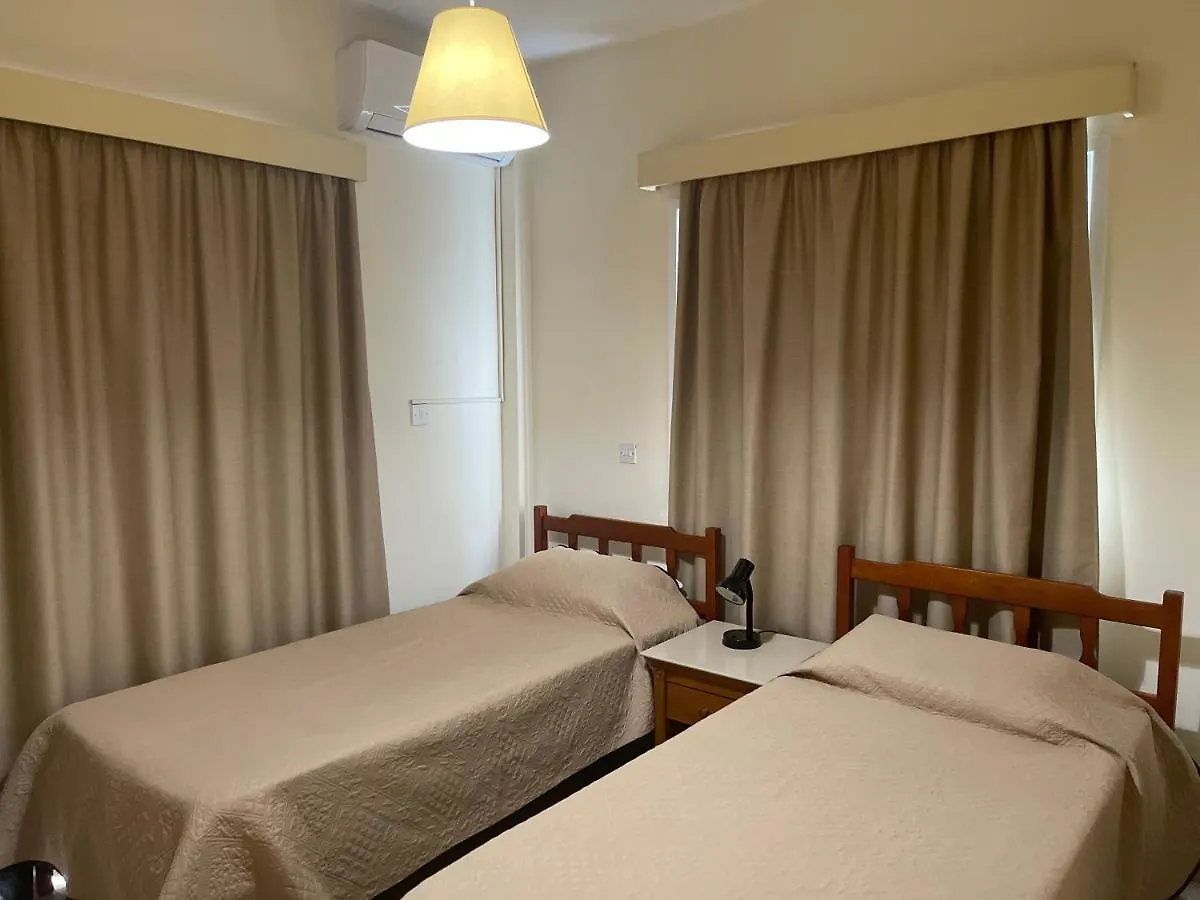 איה נאפה Terpsithea Apartments